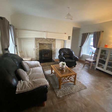 Cheerful 3 Bedroom Country Farm House Ennis Exterior foto