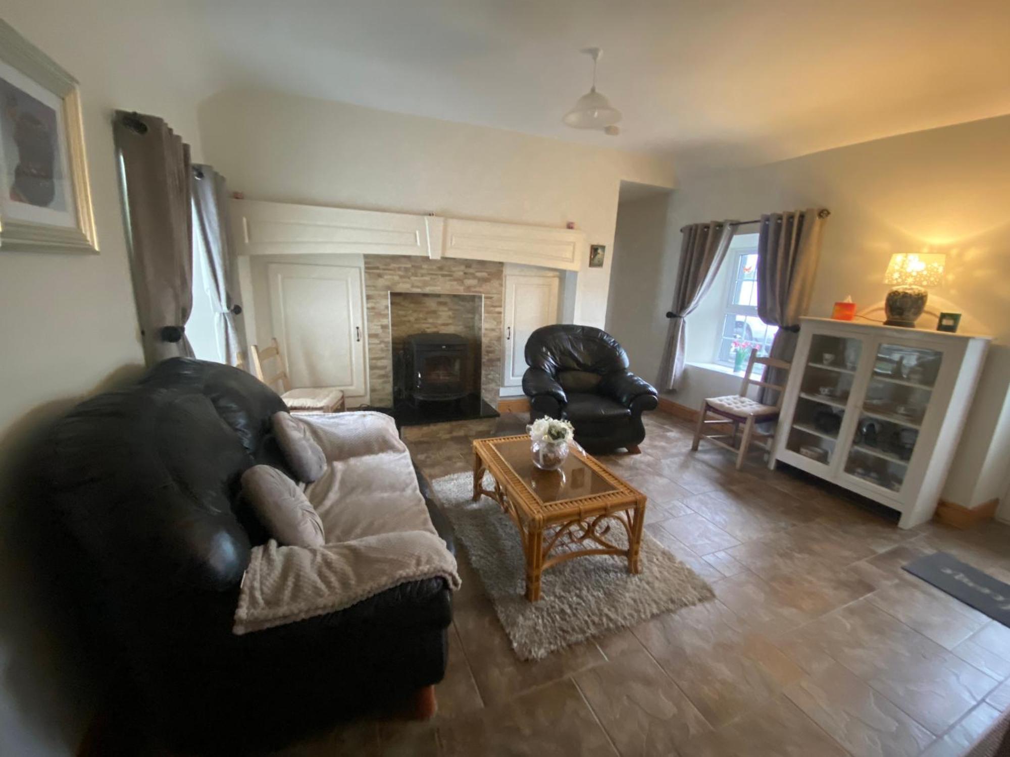 Cheerful 3 Bedroom Country Farm House Ennis Exterior foto