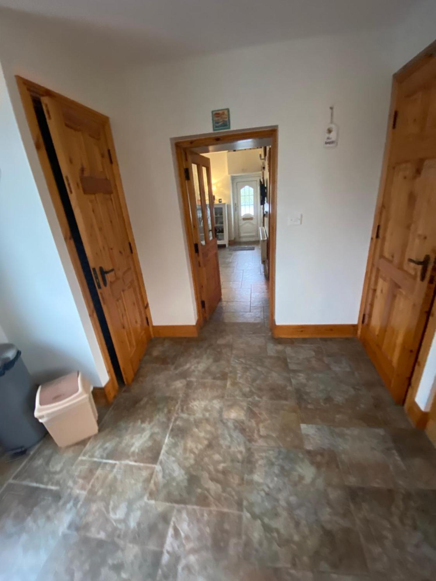 Cheerful 3 Bedroom Country Farm House Ennis Exterior foto