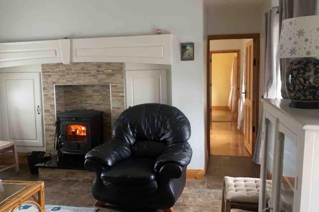 Cheerful 3 Bedroom Country Farm House Ennis Exterior foto